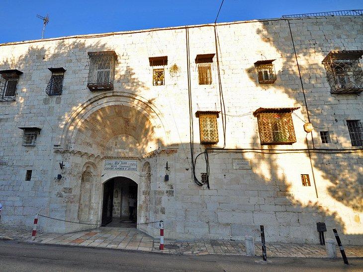 Esplorare il Quartiere Armeno di Gerusalemme: Una Guida per i Visitatori