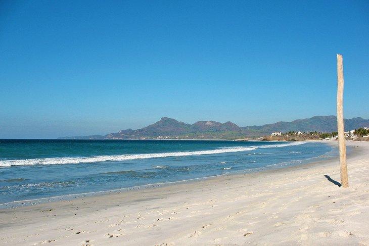 Spiaggia a Litibu